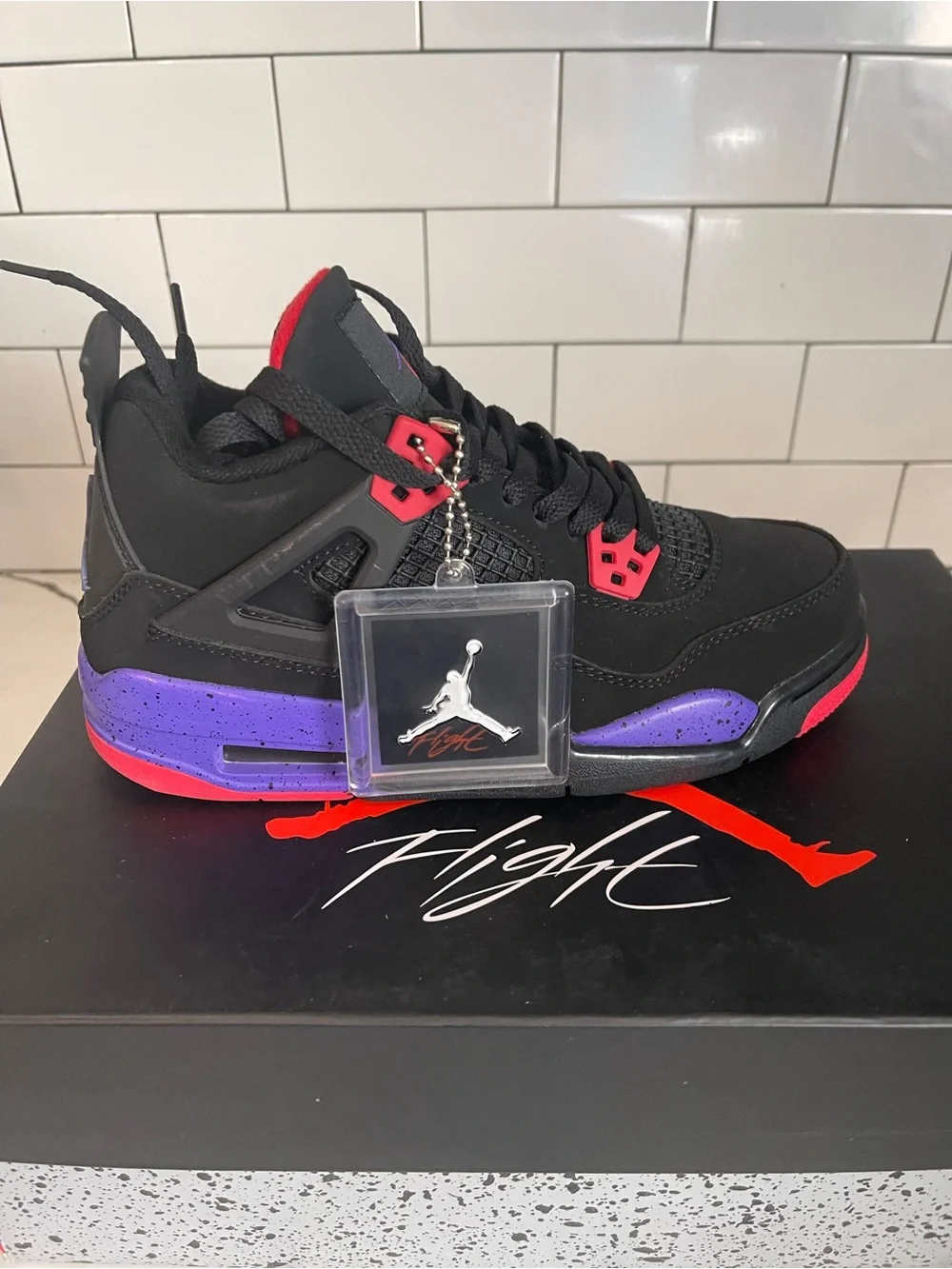 Men’s Retro 4 Raptor Size 5.5.